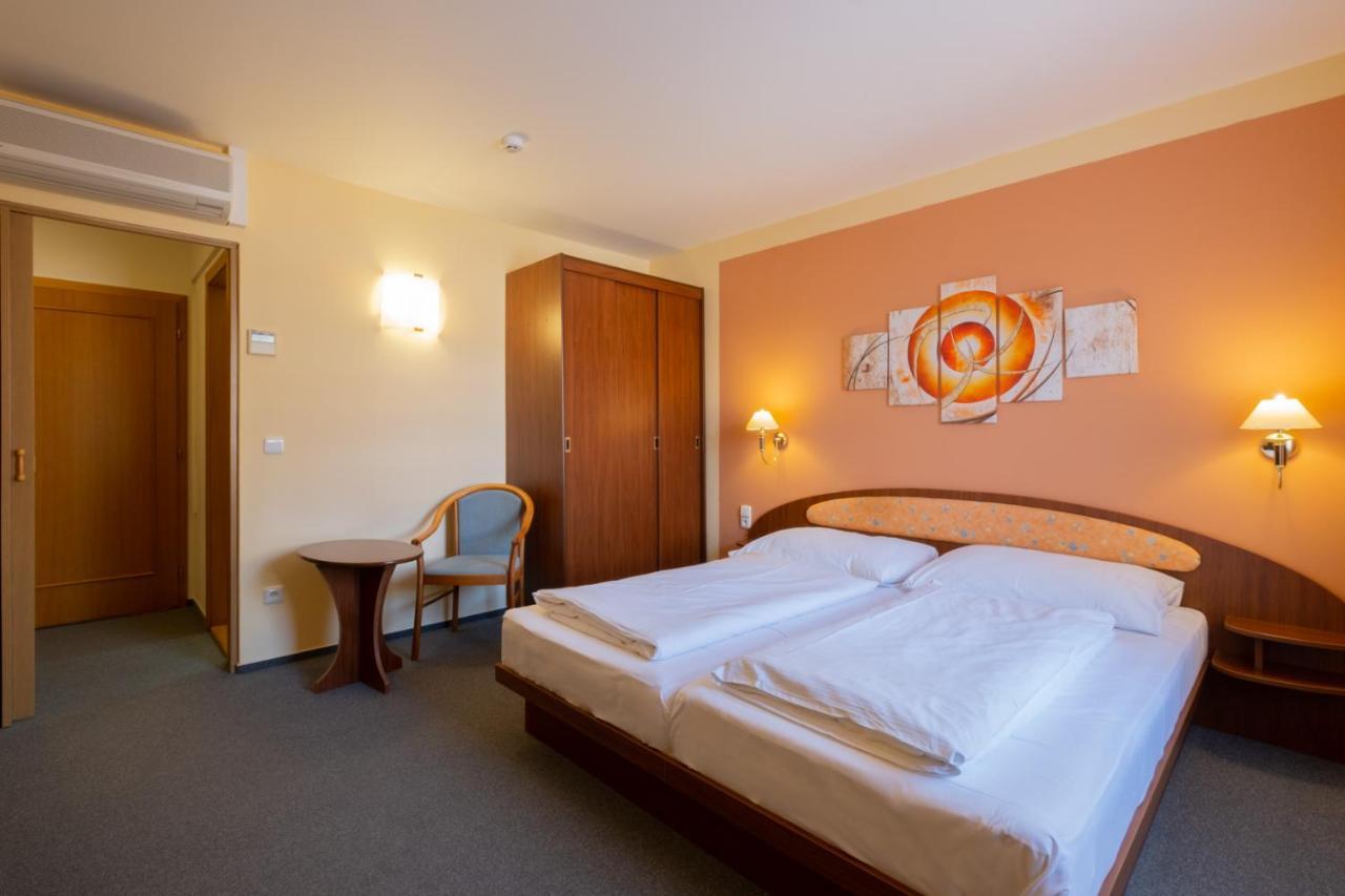 Hotel Mohelnice Eksteriør bilde